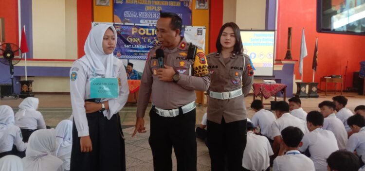 SMA Negeri 3 Pati Terima Edukasi, Kompol Asfauri SH, MH Turun