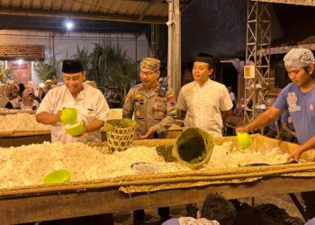 Kesan Menarik Kapolres Kudus dan Wakapolres !!! Khas Sunan Kudur Diburu Para Kuliner