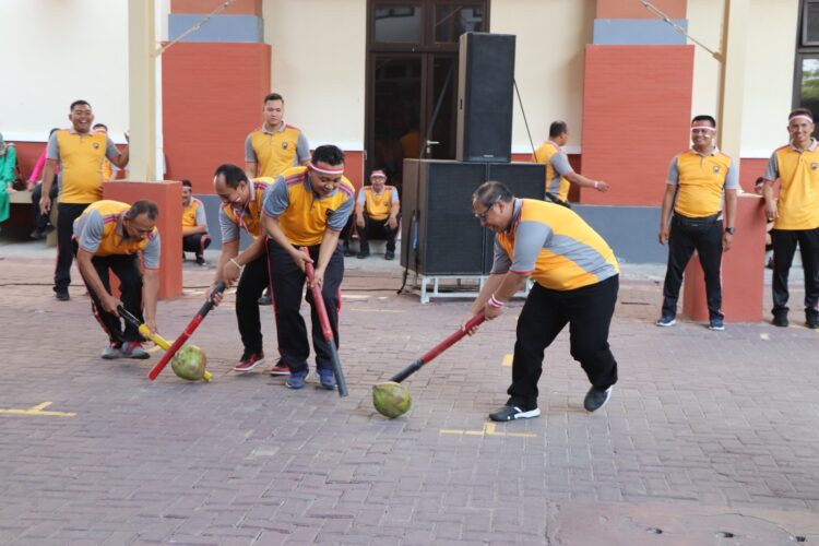 Ramaikan Lomba, Polres Kudus Terlihat Kompak
