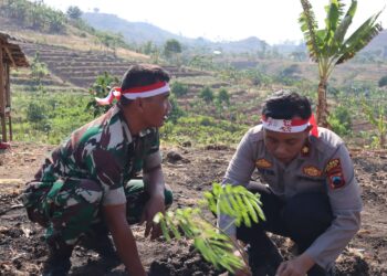 Hari Kemerdekaan RI, Polres Kudus Penanaman Pohon