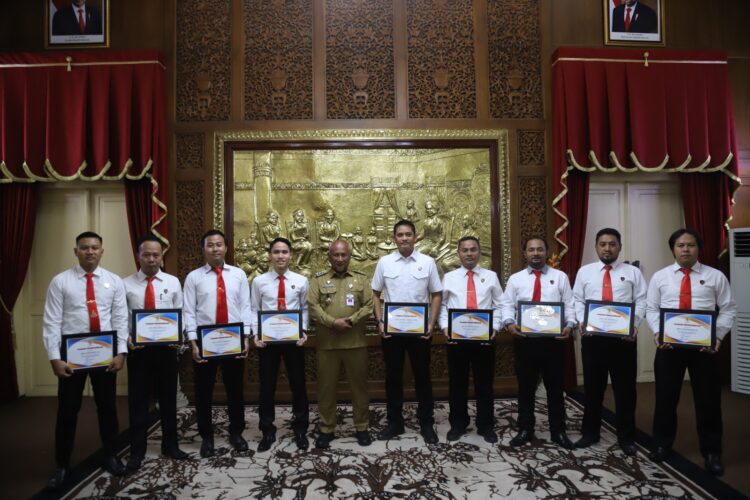 Brantas Korupsi, Kasatreskrim Polresta Pati Terima Piagam Penghargaan