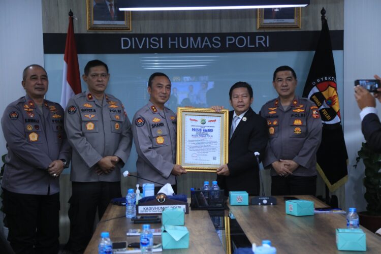 Prestasi Strategi Komunikasi Publik, Divhumas Polri Raih Presisi Award