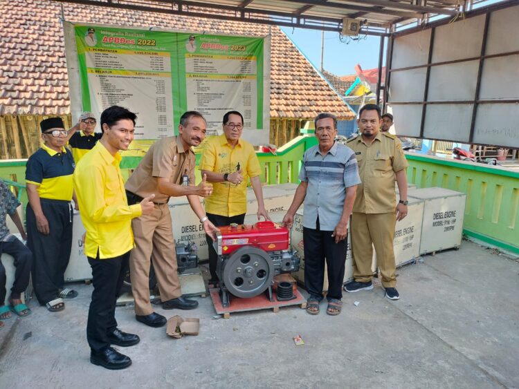 Aspirasi Gratis Tidak Dipungut Biaya !!! Firman Turunkan 18 Alat Mesin Diesel ke Para Nelayan