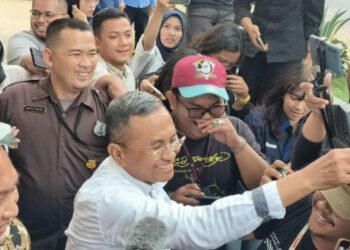 Diduga Dahlan Iskan Terlibat, Karen Agustiawan Sebut Ada Tandatangan