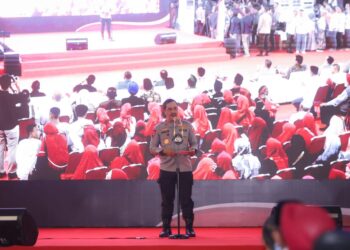 Bakti Sosial Polri Presisi Untuk Negeri, Wakapolri Bagikan 5000 Paket Sembako