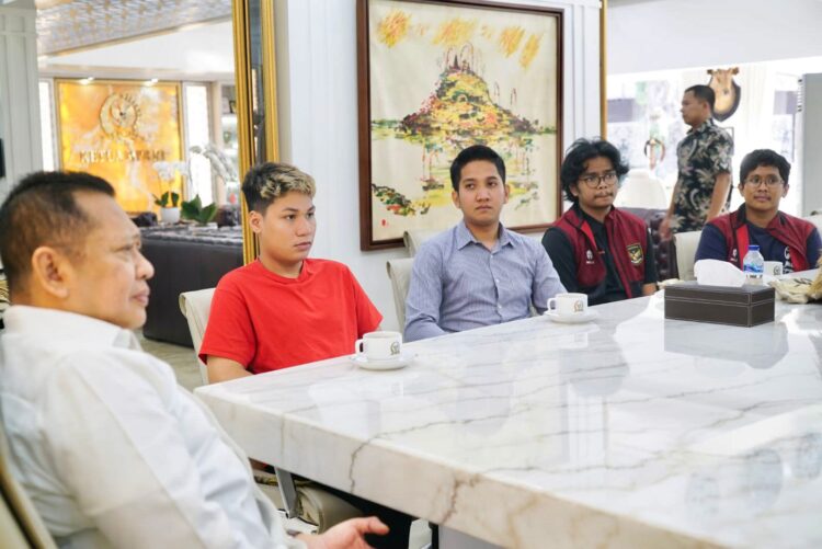 11 Atlet Balap Indonesia Dilepas Ketua MPR RI