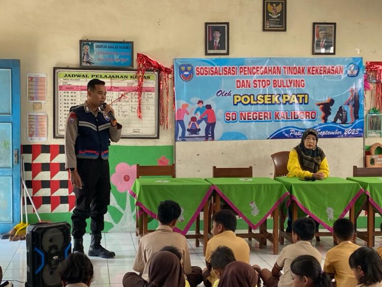 Cegah Bullying, Bhabinkamtibmas Polsek Pati Gelar Sosialisasi di SDN Kalidoro