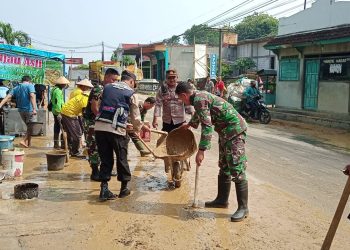 Masyarakat dan TNI -Polri Menggalakkan Kepedulian Lingkungan