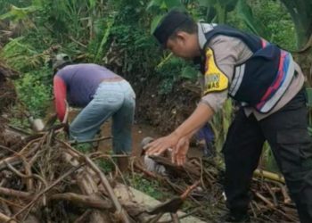 Menjalin Kekompakan, Polri Peduli Lingkungan