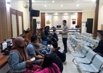 5 Pasangan Bukan Suami – Istri di Grebek Polisi, Ini Lho Kosnya