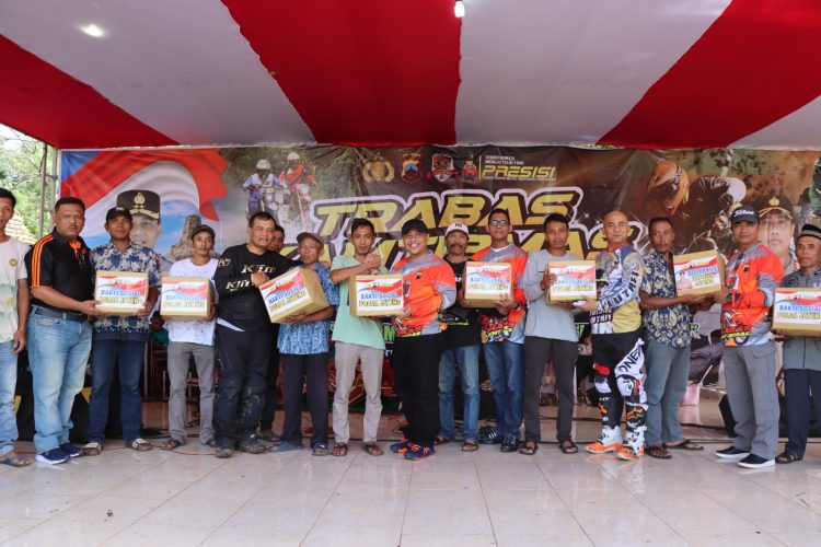 Polri dan Masyarakat Meriahkan Trabas Kamtibmas