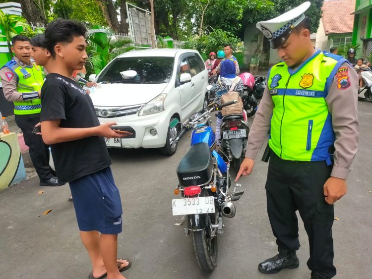 Polisi Tilang 39 Pelanggar dan Barang Bukti di Amankan