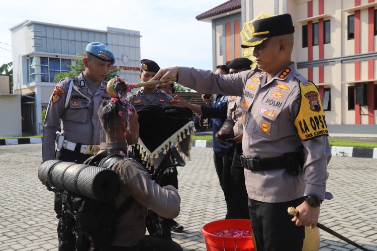 Tingkatkan Kualitas, Kapolresta Pati berkata 50 Ikut Tradisi Pembaretan