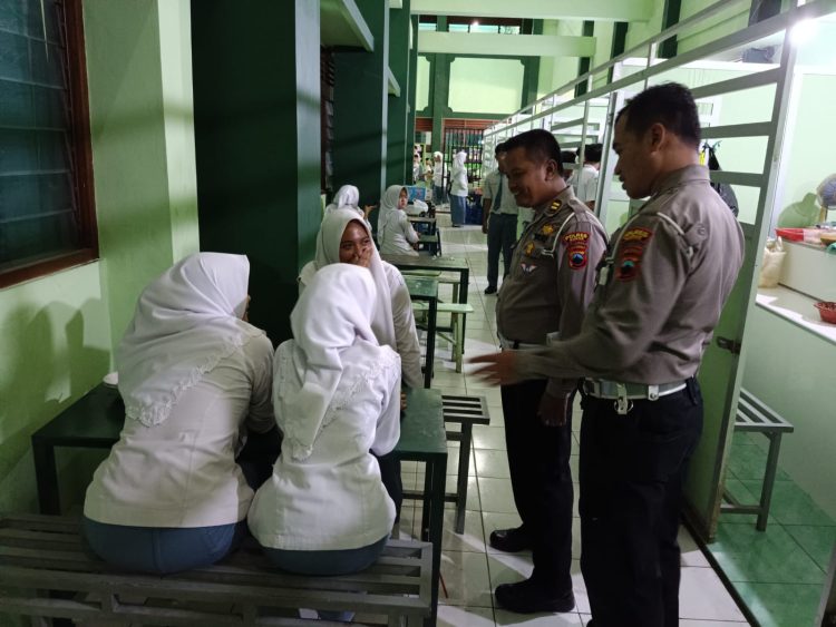 Jangan Pawai Kelulusan, Polisi Berikan Pemahaman dan Edukasi di Sekolah