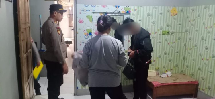 5 Pasangan Tidak Resmi di Bawa ke Polsek Jati, Ada Apa ???