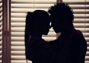 Pasangan Selingkuh !! Ternyata Pria dan Wanita Begini Alasannya