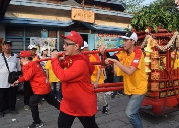 Menarik Wisatawan !! Klenteng Tay Kak Sie Kembali Gelar Kirab Dewo Obat