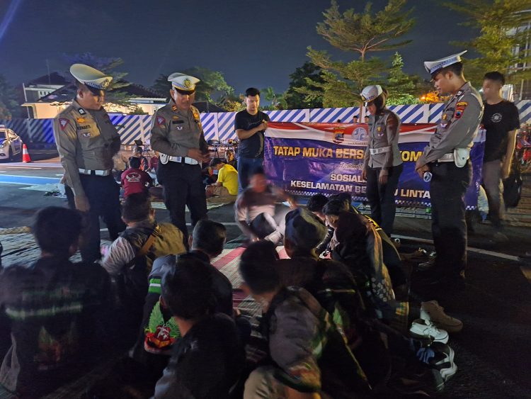 Kopdar Komunitas Mitra Polantas, Taati Berlalu Lintas