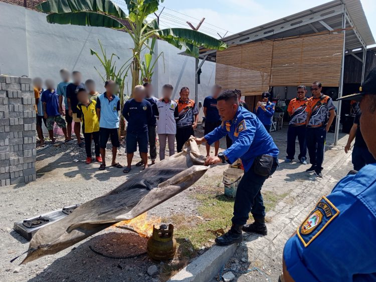 Hadapi Bencana Kebakaran, Kini Lapas Kelas IIB Pati Gelar Simulasi