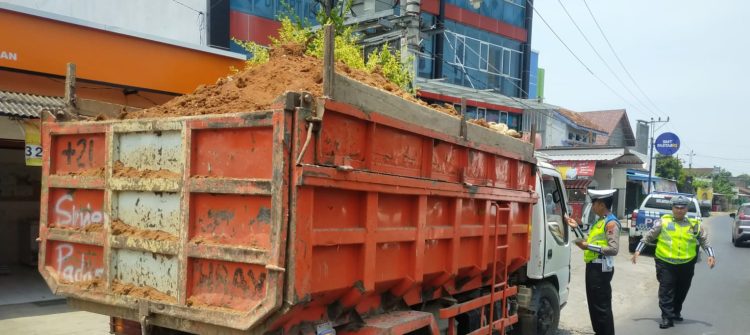 Penindakan Puluhan Dump Truck di Pati Utara, Kini Polisi Gelar Operasi