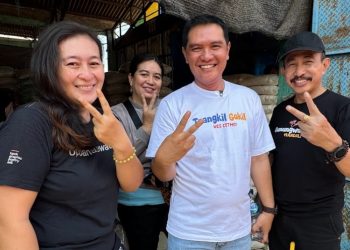 Pedagang Pasar Juwana Menyambut Kehadiran Wahyu Indriyanto