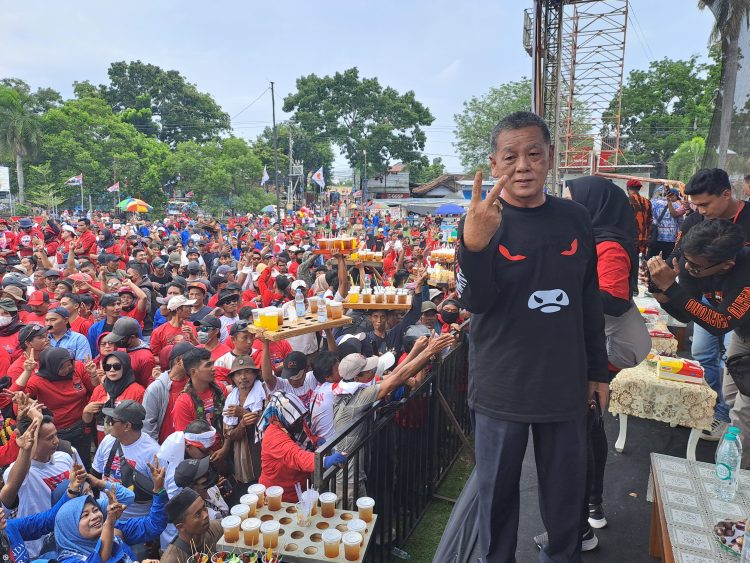 Sutarto Oenthersa : Dangdut Palapa Meriahkan Dukungan ke Paslon Wahyu – Suharyono