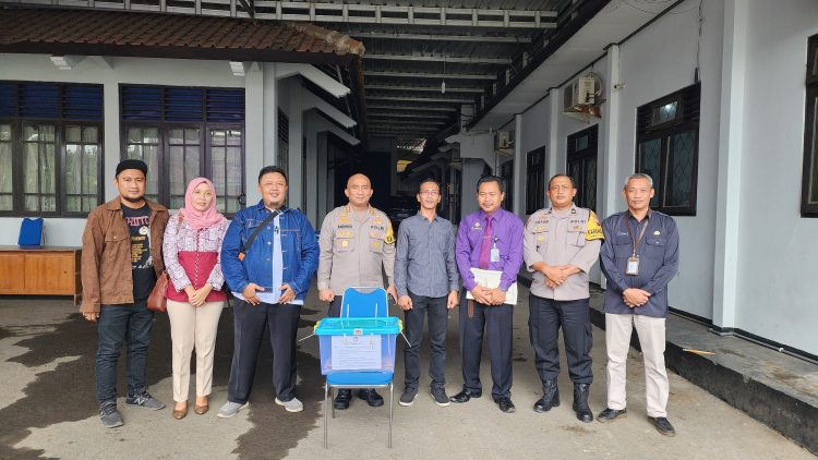 Sinergitas TNI – Polri dan Istansi Terkait Amankan Rekapitulasi Pilkada di Pati