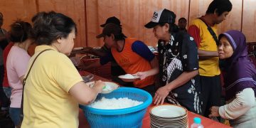 Kelenteng Hok Tik Bio Berbagi Kebahagiaan Lewat Makanan Gratis