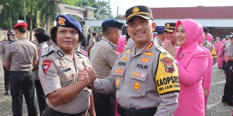 Kado Tahun Baru 2025, 108 Personel Polresta Pati dan Brimob Naik Pangkat