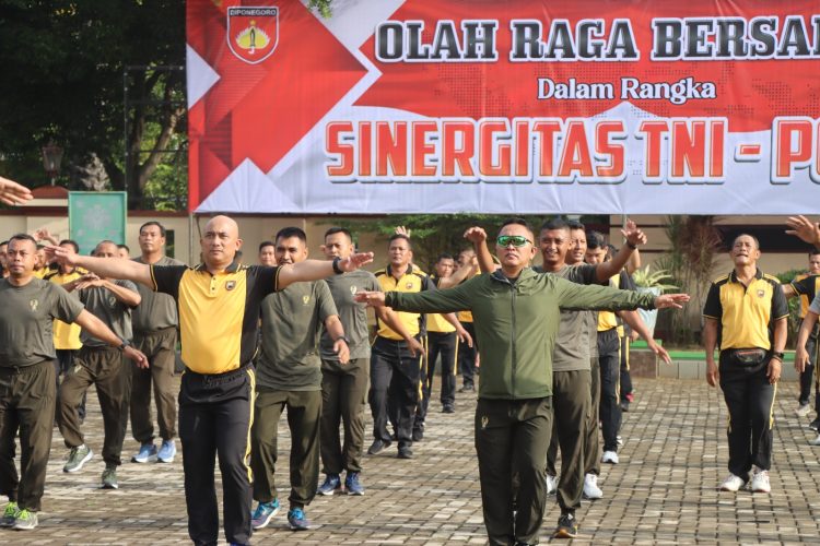 Semangat! Olahraga Bersama TNI – Polri di Pati Berlangsung Meriah