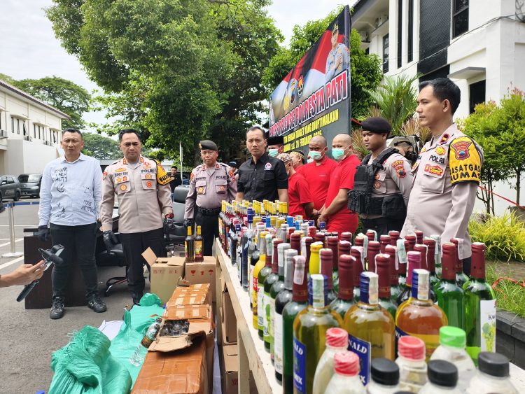 Jelang Ramadan, Polisi Bongkar 372 Kasus Peredaran Miras