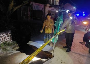 Jembatan di Sinomwidodo Longsor, Akses Jalan Lumpuh Total