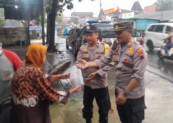 Ratusan Takjil di Bagikan, Masyarakat Apresiasi