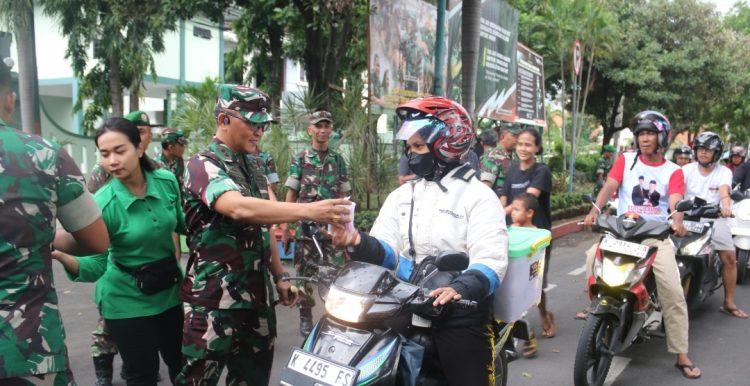 Kodim 0718/Pati Berbagi Berkah Ramadan, 600 Paket Takjil Gratis
