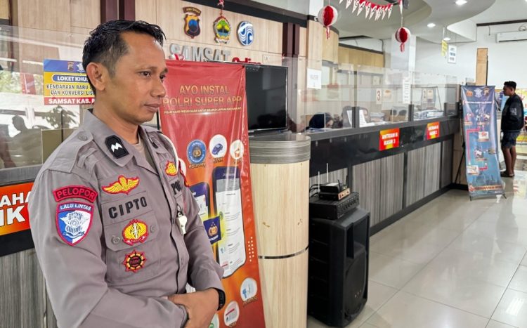 Samsat Pati Kebanjiran Warga, Diskon Pajak Gagasan Gubernur Disambut Hangat