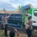 Truk Bermuatan Berat Acak – Acak Jalan Tayu, Satlantas Pati Turun Tangan
