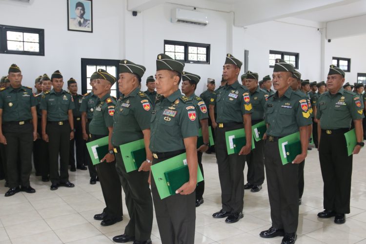 Tetes Air Mata, Dandim Pati : Pelukan Hangat dan Doa Para Purnawirawan