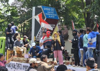 Ribuan Surat Melayang, Mulyati Desak KPK Tangkap Bupati Sudewo