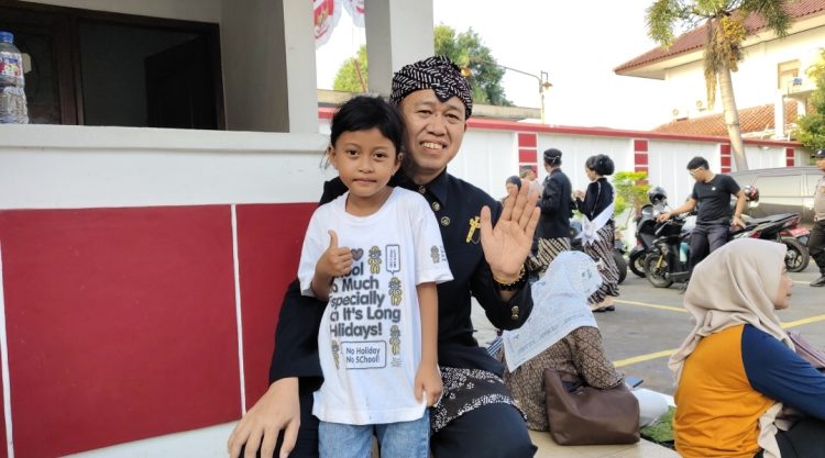 Parade Budaya, Ratu Ulfa Jadi Simbol Harapan Baru