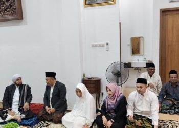 Ribuan Jamaah Padati Karaban, H. Suwito : Bersholawat Bersama Habib Syech