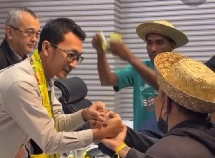 AMPB Sindir KPK RI dengan Jamu Tolak Angin