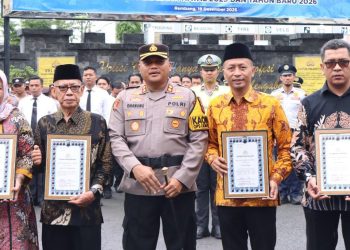 Upacara Bela Negara, Kapolres Rembang : Empat Warga Terima Penghargaan