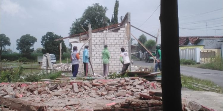 Kawasan Ekonomi Baru, Pembongkaran Ruko Berlangsung Tertib