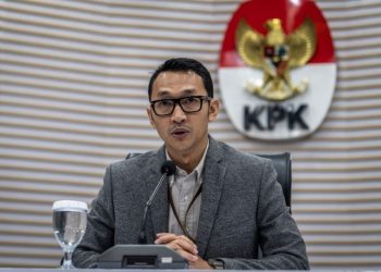 KPK Bongkar “Jual Beli Jabatan” di Pati, 13 Kades dan Lingkaran Sudewo Dipanggil!