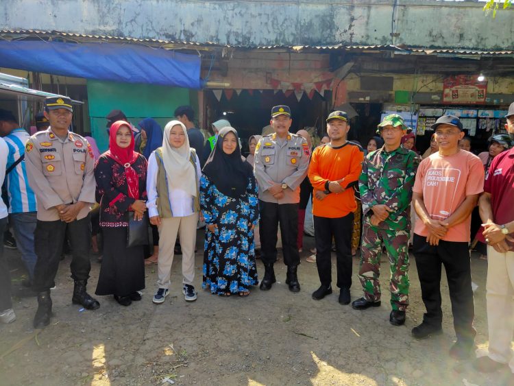 Bulog Turun Tangan! MinyaKita Digelontor ke Pasar