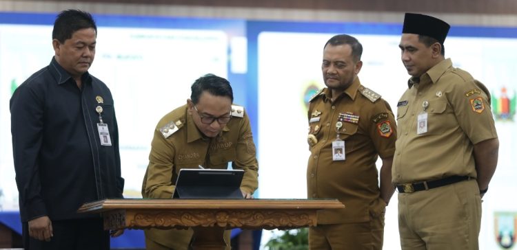 Teken Pakta Integritas Bareng KPK, Gubernur Jateng : Korupsi Tidak Tolerir