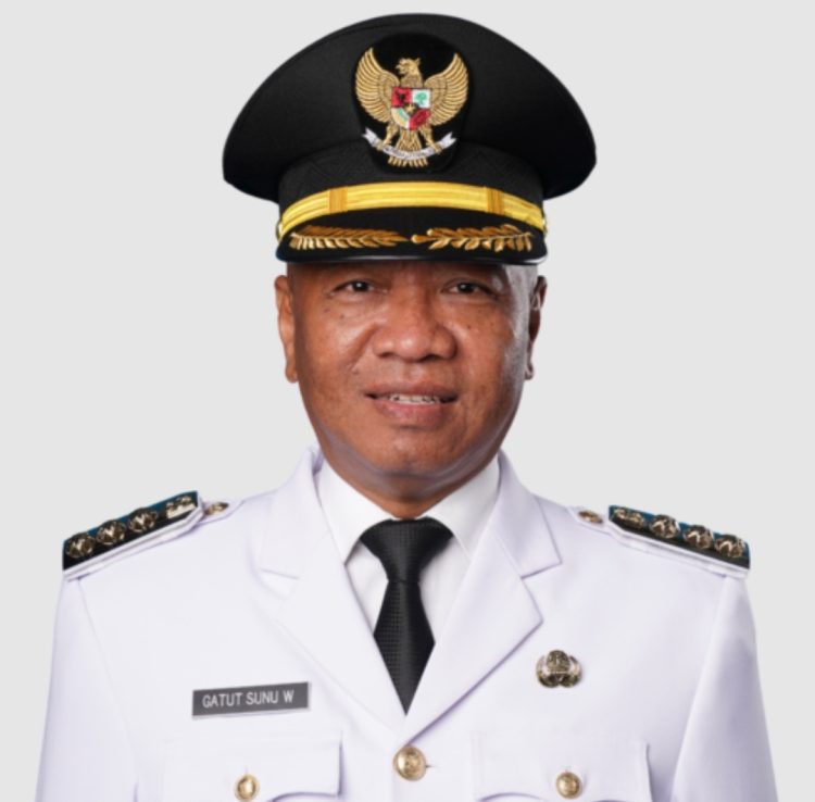 KPK OTT Bupati Tulungagung, 16 Orang Diamankan! Publik Menunggu Nama – Nama