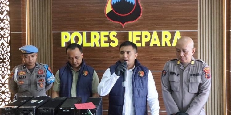 3 Pencuri Baterai Tower XL di Bekuk Polisi