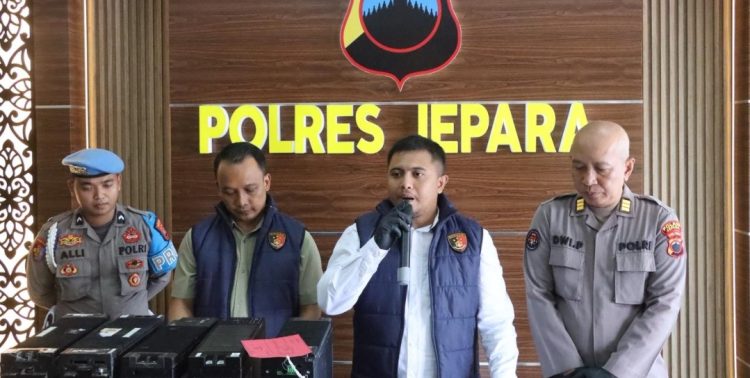 3 Pencuri Baterai Tower XL di Bekuk Polisi